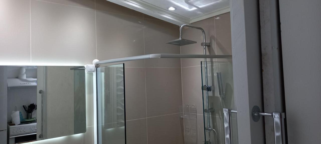 Luxury Loving Home Толон Екстериор снимка